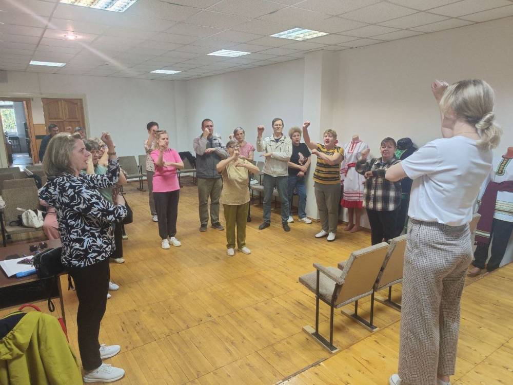 Готовим &laquo;Песни Победы&raquo; на жестовом языке!
