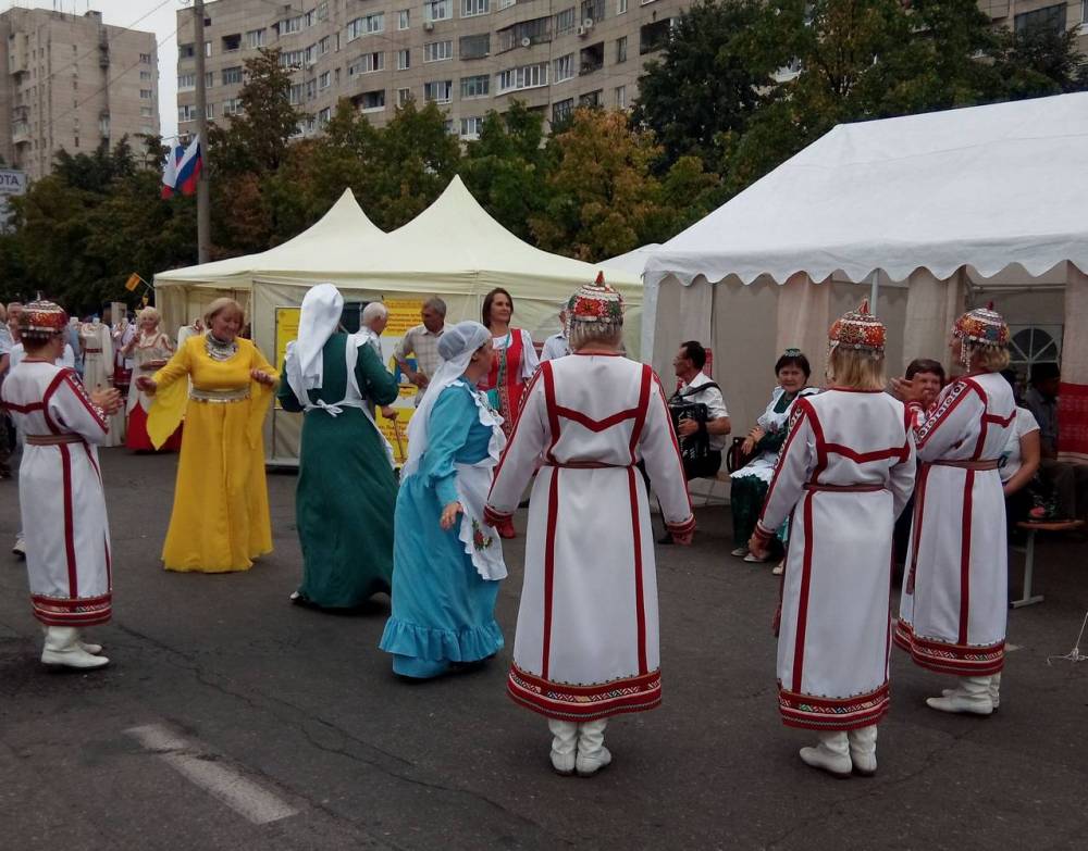 Национальная деревня